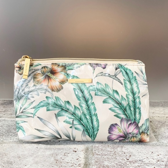Kestrel Makeup Bag